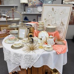Mission Thrift - The cutest little vintage tea party setup!