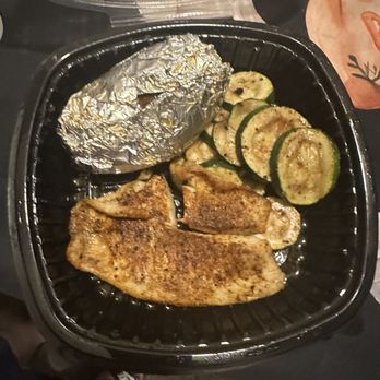 Ruby Tuesday - Food was supposed to come with shrimp and a cream on top the manager was very rude and inconsiderate wanted me to pay extra - Burgers Near Me - Salisbury, Maryland
