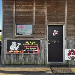 Big Rip's Delicious BBQ - The outside