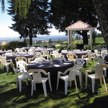 Wine Country Farm - The dinner table set up. - Bed & Breakfast Near Me - Dayton, Oregon