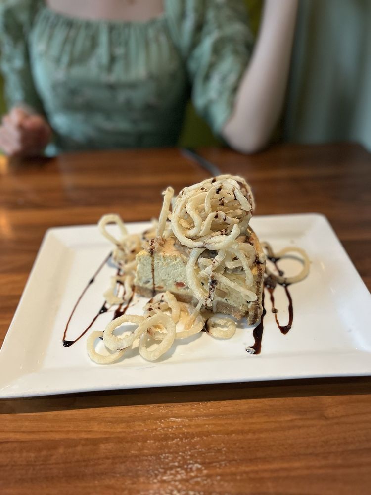 Social spots from French Hen