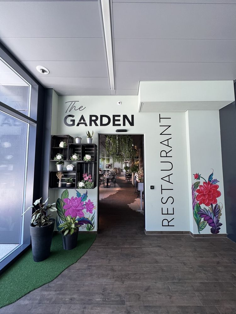 THE GARDEN RESTAURANT Rte de Berne 150, Lausanne, Vaud, Switzerland