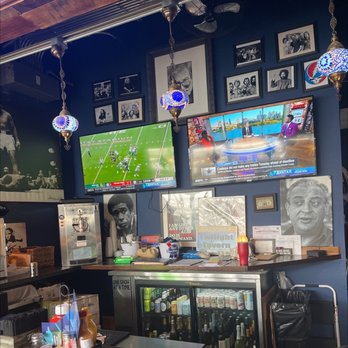Twilight Tavern - Artist of music, sports and tv. - Sports Bars Near Me - Nashville, Tennessee Twilight Tavern - Artist of music, sports and tv. - Sports Bars Near Me - Nashville, Tennessee
