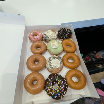 Krispy Kreme - Desserts Near Me - Toronto, Ontario
