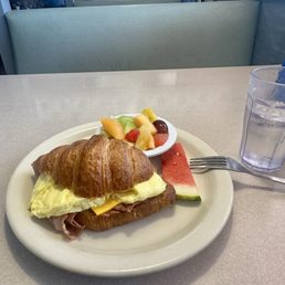 Croissant Breakfast Sandwich Croissant Breakfast Sandwich
