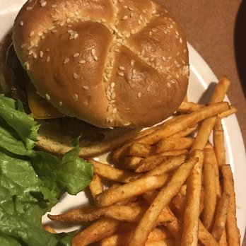 Denny's - Build your own burger. Except it's nothing I ordered. - Diners Near Me - Caldwell, Idaho