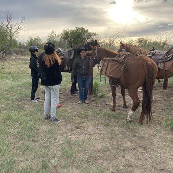 12 Mile Stables - Horseback Riding Near Me - Aurora, Colorado