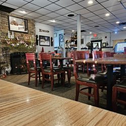 Hickory Ridge Restaurant - Table area