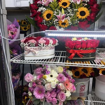 Flowers By Maria - Pre-made gorgeous bouquets in their fridge - Florists Near Me - Westminster, California Flowers By Maria - Pre-made gorgeous bouquets in their fridge - Florists Near Me - Westminster, California
