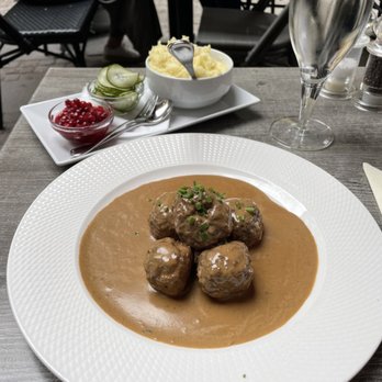 Restaurang Bullen - Complete meal for meatballs - Pubs Near Me - Malmö, M Restaurang Bullen - Complete meal for meatballs - Pubs Near Me - Malmö, M