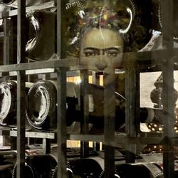 TlaquePasta Restaurant - I dined under the watchful unibrow of the ghost of Frida!