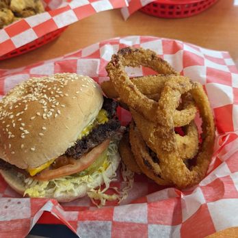 KC Burger Joint - Cheeseburger with lettuce, tomatoes, and onion rings - Burgers Near Me - Northmoor, Missouri