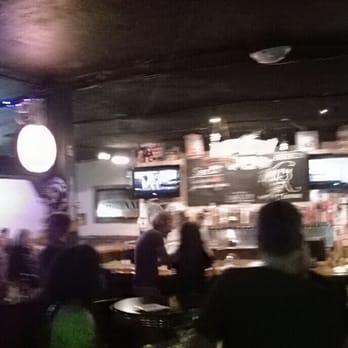 Growler's Pub - A typical weekend night at Growler's Pub. - Pubs Near Me - Sarasota, Florida