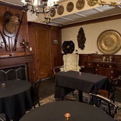 Dark Horse Tavern