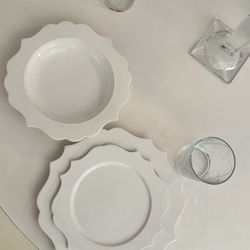 Hudson Grace - Hudson Grace dinnerware.