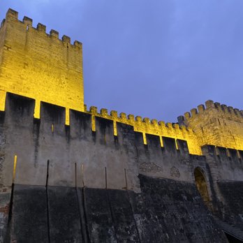 Castelo de S. Jorge - Sunset - Landmarks & Historical Buildings Near Me - Lisbon, 11 Castelo de S. Jorge - Sunset - Landmarks & Historical Buildings Near Me - Lisbon, 11