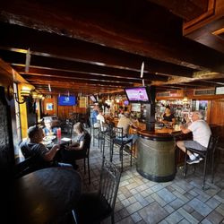 Colonial Pizza & Spaghetti House