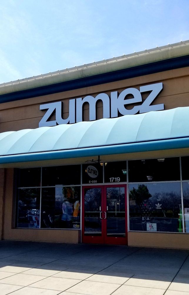 ZUMIEZ 1719 Retherford St, Tulare, California Department Stores