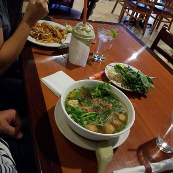 Pho 4 Star - Vietnamese Near Me - Universal City, Texas Pho 4 Star - Vietnamese Near Me - Universal City, Texas