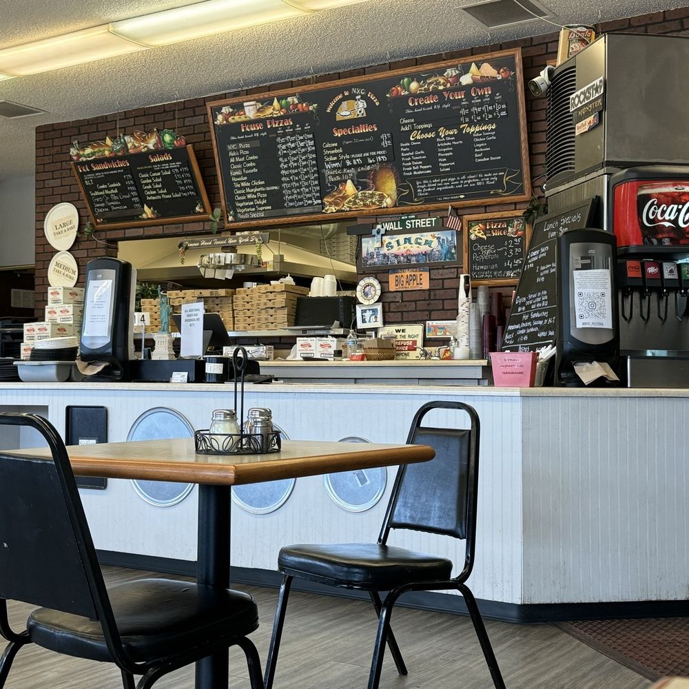 NYC Pizzeria - Inside counter where you order. - Pizza Near Me - Vancouver, Washington