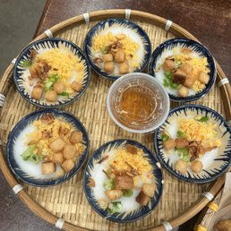 V-10 Banh Beo