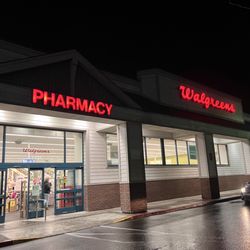 Walgreens - 1/3/26 FYI. Exterior. Entrance
