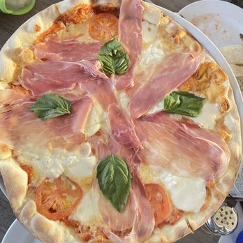 Montecatini Restaurant - Montecatini pizza, soggy, salty - Italian Near Me - Miami, Florida