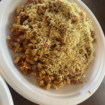 Eggholic - Indian Street Food - Bhel - Indian Near Me - Chicago, Illinois