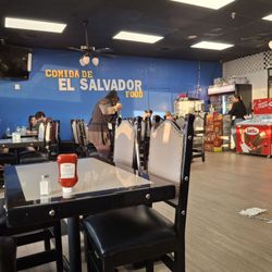 Mi Pueblito Cafeteria & Pupuseria - Inside