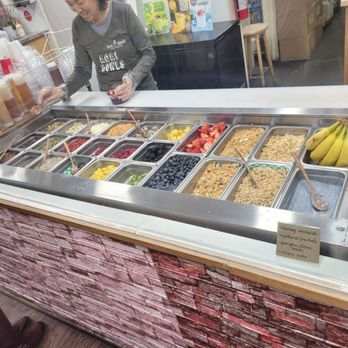 Toi Moi - Desserts Near Me - Riverside, California