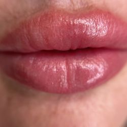 White Moth - LIPS lip blush