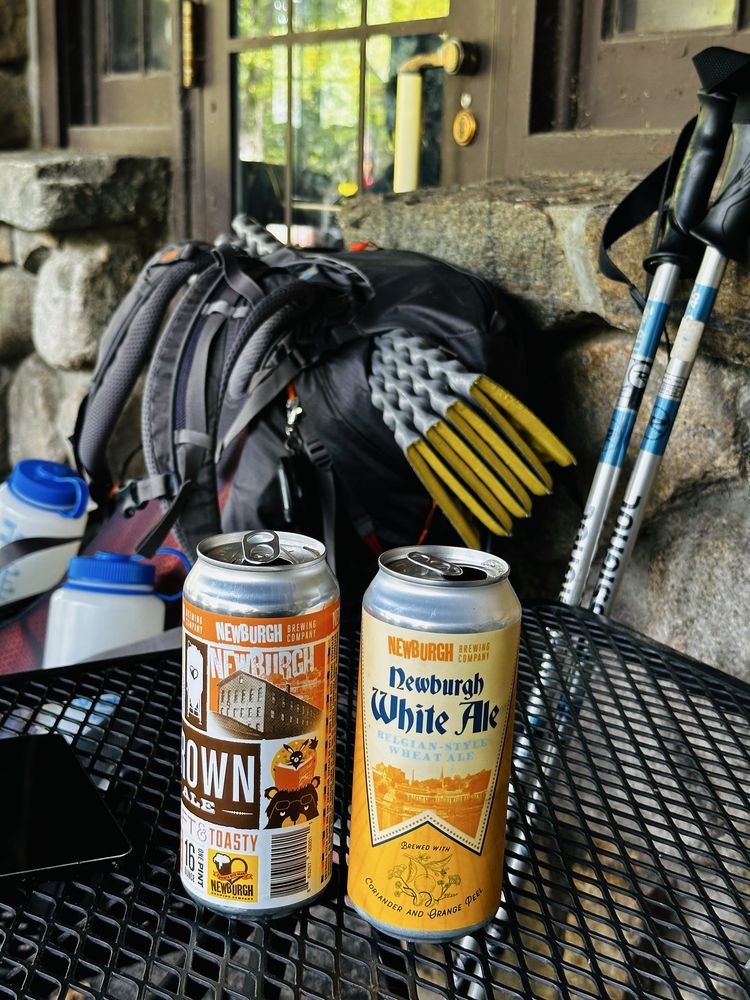 Hiker's Cafe Logo