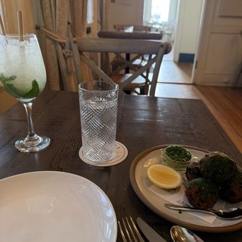 Delaney Oyster House - Seafood Near Me - Charleston, South Carolina