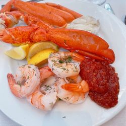 Cafe Sierra - First of many plates