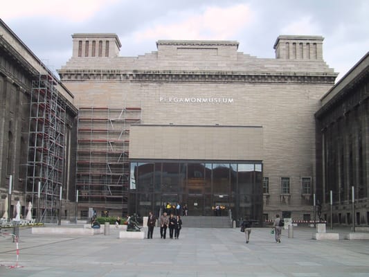 Pergamonmuseum by null