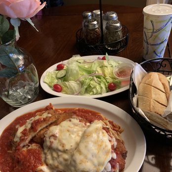 Rocco's Pizzeria - Pizza Near Me - Brooklyn, New York