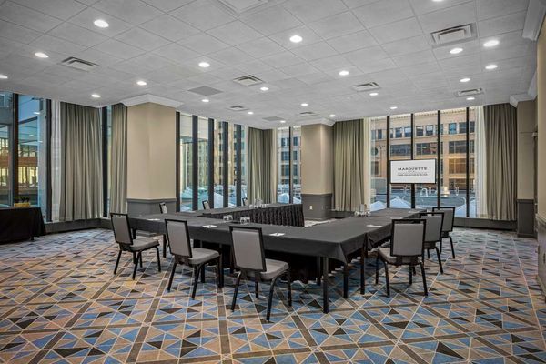 The Marquette Hotel, Curio Collection by Hilton by null