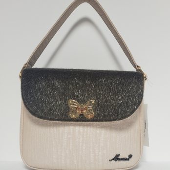 Maurafdesigns Tailoring And Custom Made - Handmade pink purse for sale. - Sewing & Alterations Near Me - Manchester, New Hampshire Maurafdesigns Tailoring And Custom Made - Handmade pink purse for sale. - Sewing & Alterations Near Me - Manchester, New Hampshire