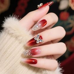 Golden Nail Spa - Winter nails are all about sparkle and cozy vibes. Soft glitters and icy tones make your hands shine beautifully all season long. Let you