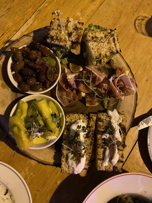 Tiramisu Saint-Laurent | Restaurant italien & japonais à Montréal by null