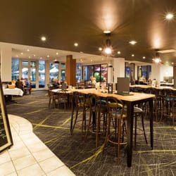 Bayswater Hotel - Enjoy a delicious meal at the Bayswater Hotel