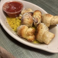 Ipie Pizzeria - Garlic knots