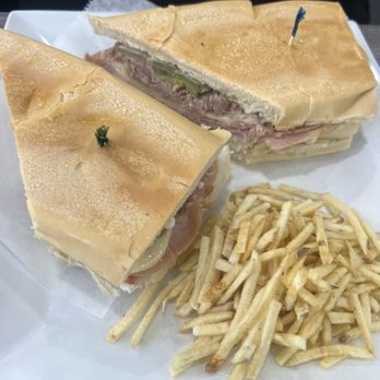 Dona Neli 2 - Sandwich Cubano - Wine Bars Near Me - Miami, Florida