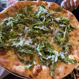 Great pizza and fast service Great pizza and fast service