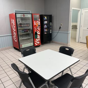 Gloucester U-Do-It Laundry - Laundromat Near Me - Hayes, Virginia