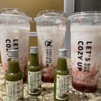 Cozy Tea Loft - Christmas special, matcha - Bubble Tea Near Me - Edison, New Jersey