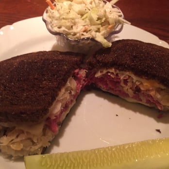 The Mirage Restaurant - Basic Reuben sandwich - American Near Me - Schiller Park, Illinois
