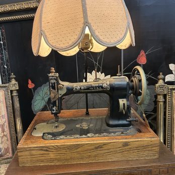 King Richard's Antique Center - Antiques Near Me - Whittier, California