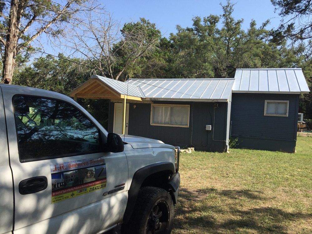 Slide of Jr Guerrero Roofing