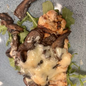 Talus Spirits & Sustenance - Chicken w mushrooms - Beer, Wine & Spirits Near Me - Omaha, Nebraska